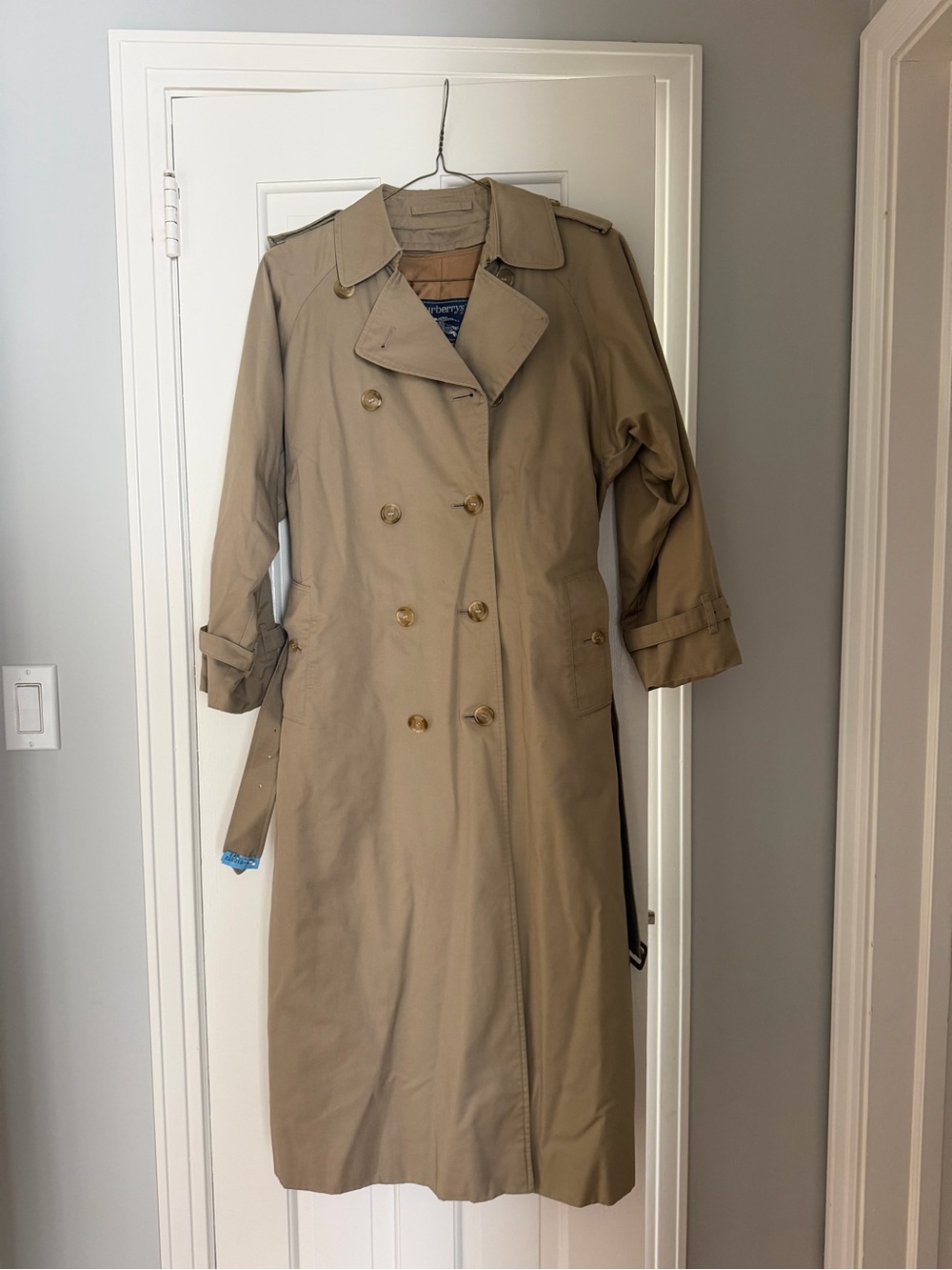 Burberry Khaki Double-Breasted Trench Coat USA 8 Long coat